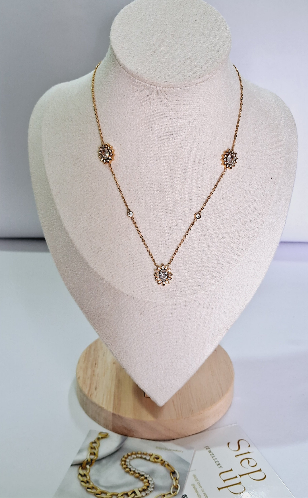Annie Necklace