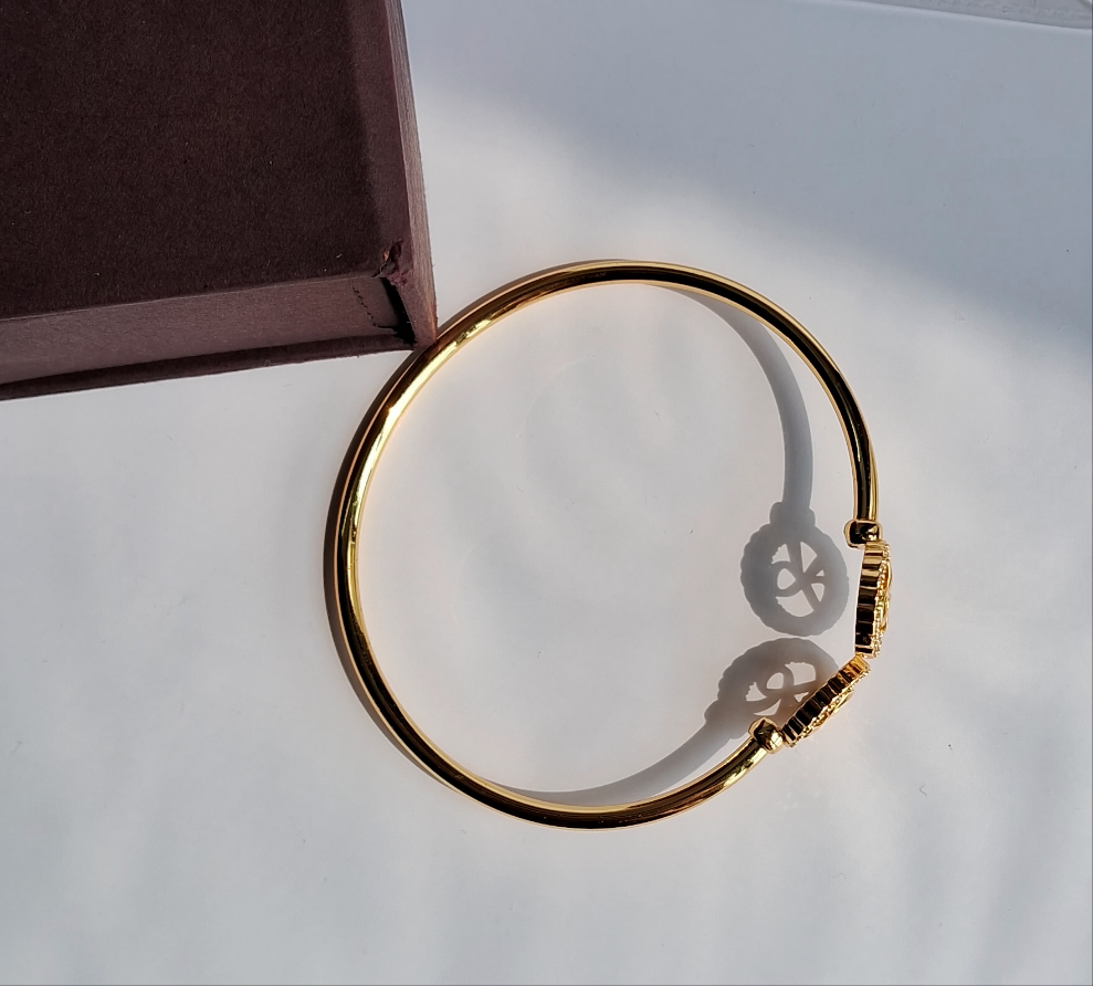 Silent Glow cuff bracelet-Step - Up