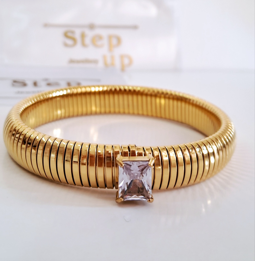 Mia Cuff Bracelet || 18K Gold-Plated waterproof-Step - Up