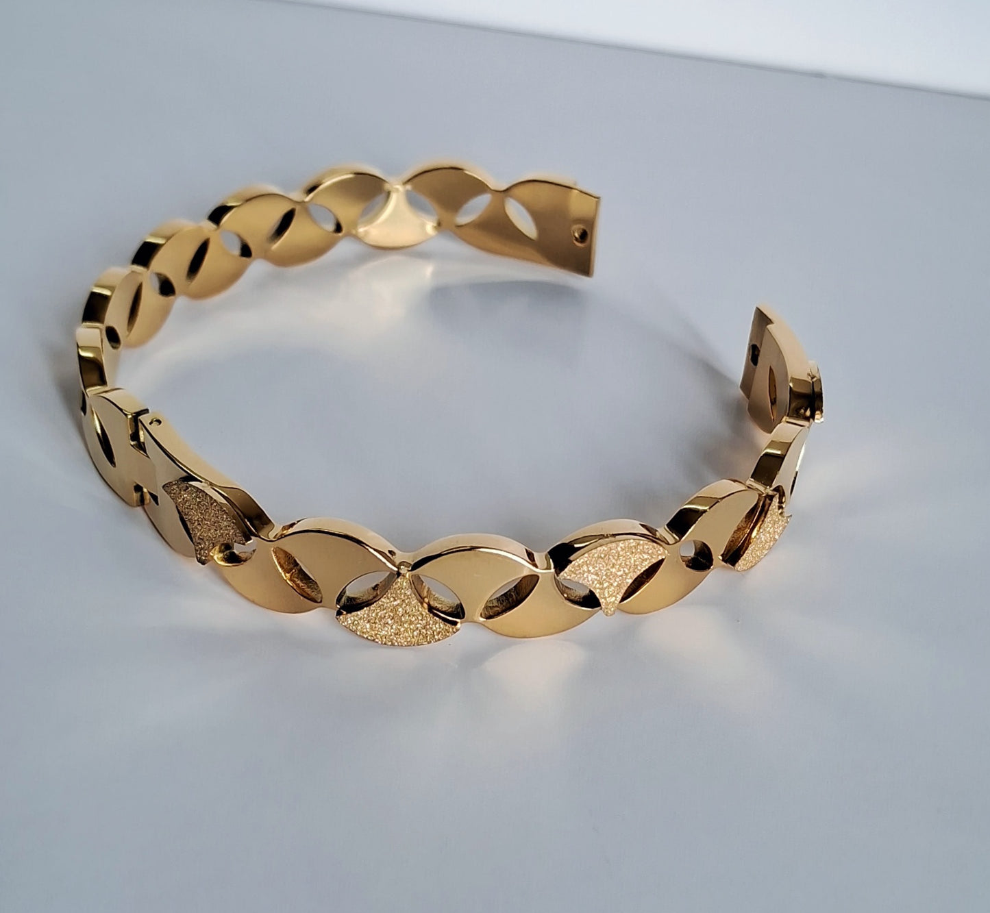 Noir Band Bracelet | 18K Gold Plated-Step - Up