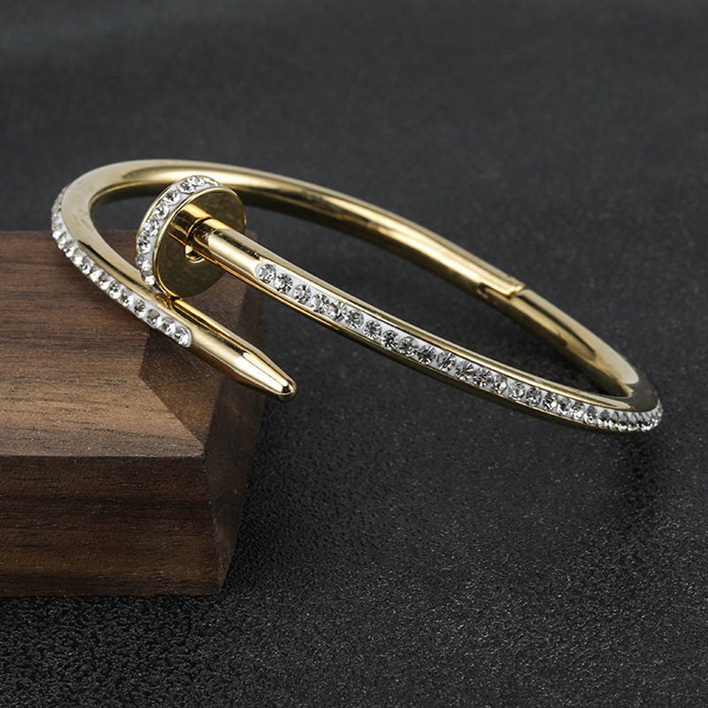 Nail Bracelet-Step - Up
