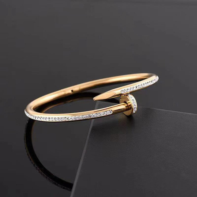 Nail Bracelet-Step - Up