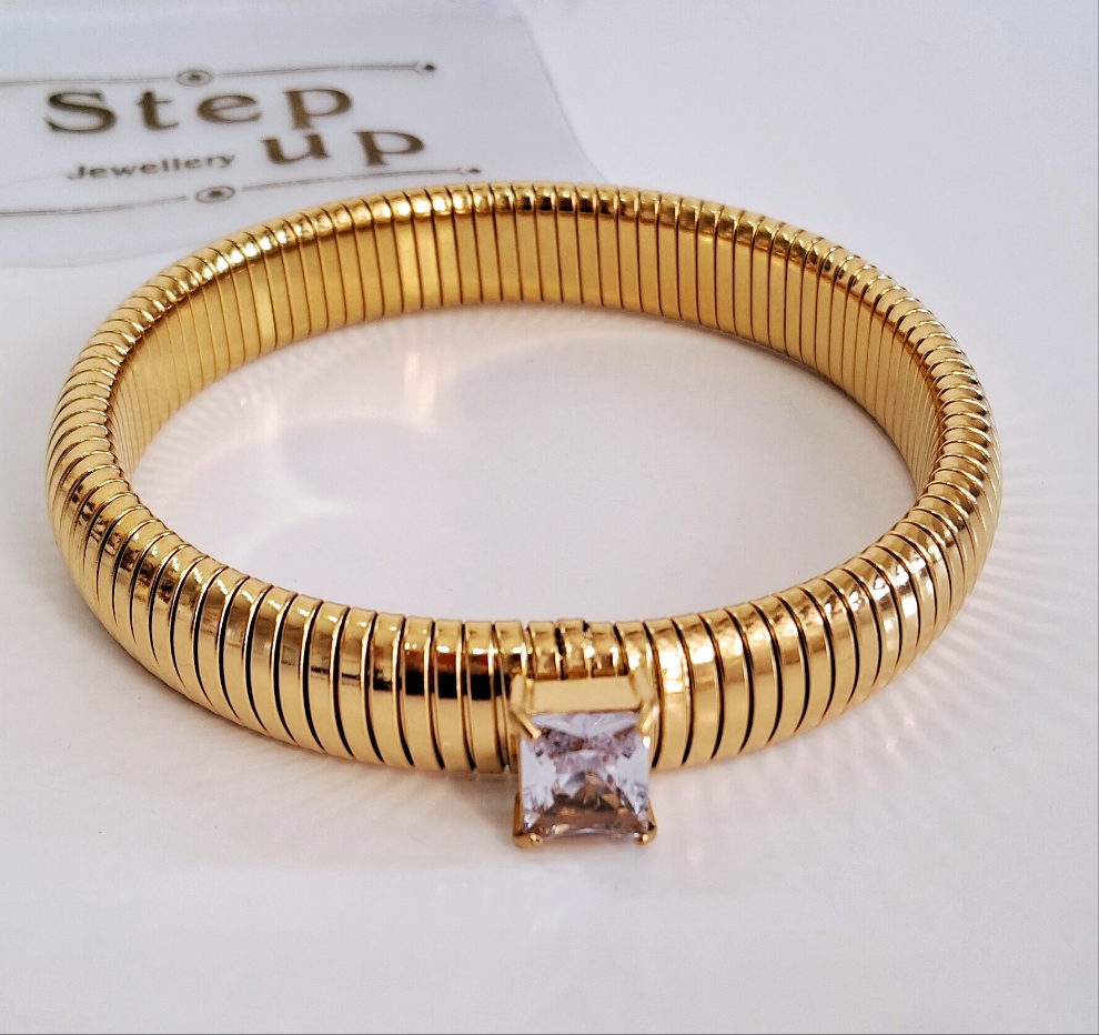 Mia Cuff Bracelet || 18K Gold-Plated waterproof-Step - Up