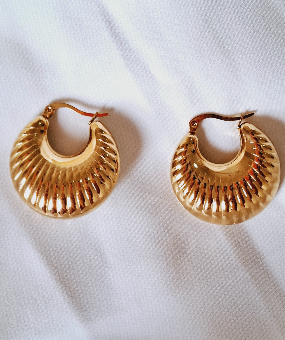 Lustre Hoops  || 18k-Gold Plated-Step - Up