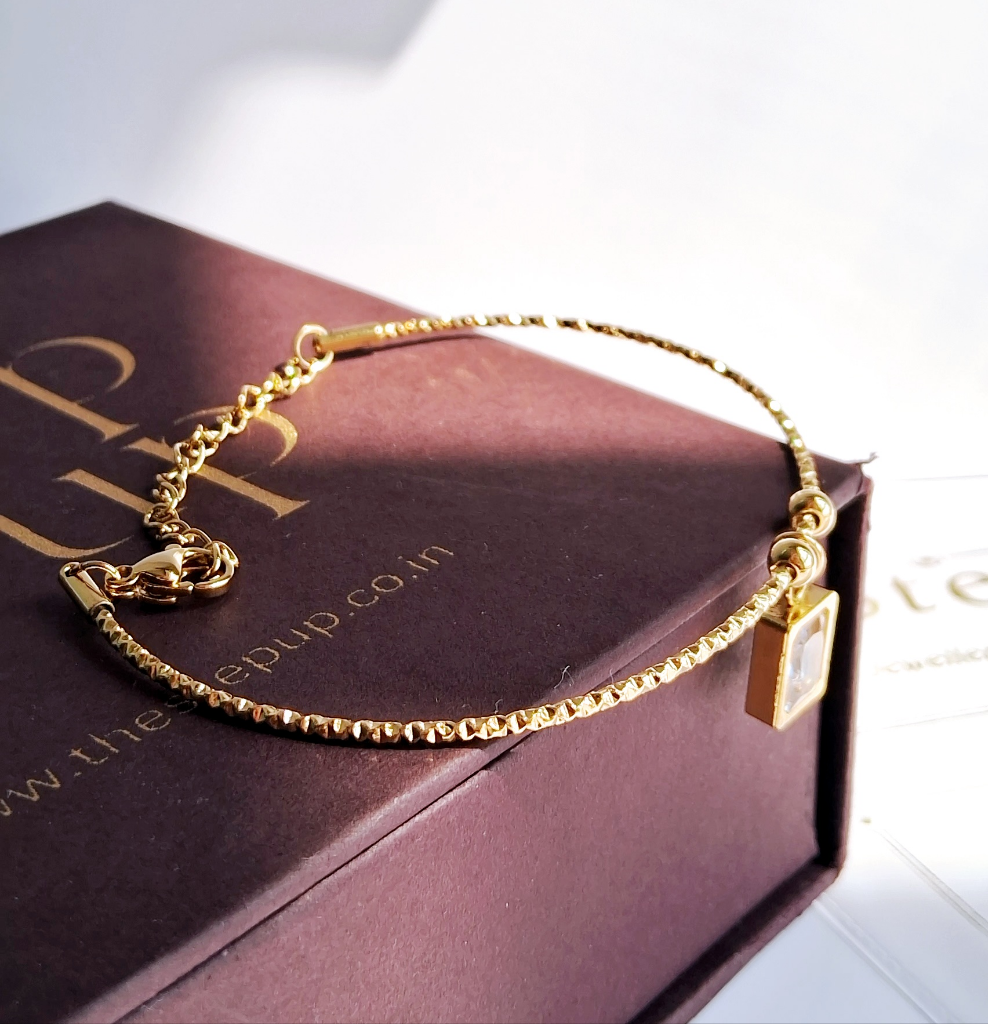 Glimmer Band Bracelet || 18K Gold-Plated-Step - Up