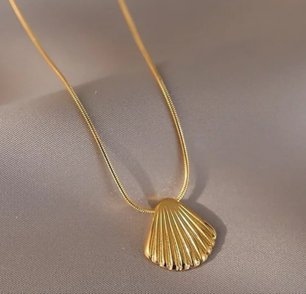 Shall Necklace || 18K Gold-Plated-Step - Up