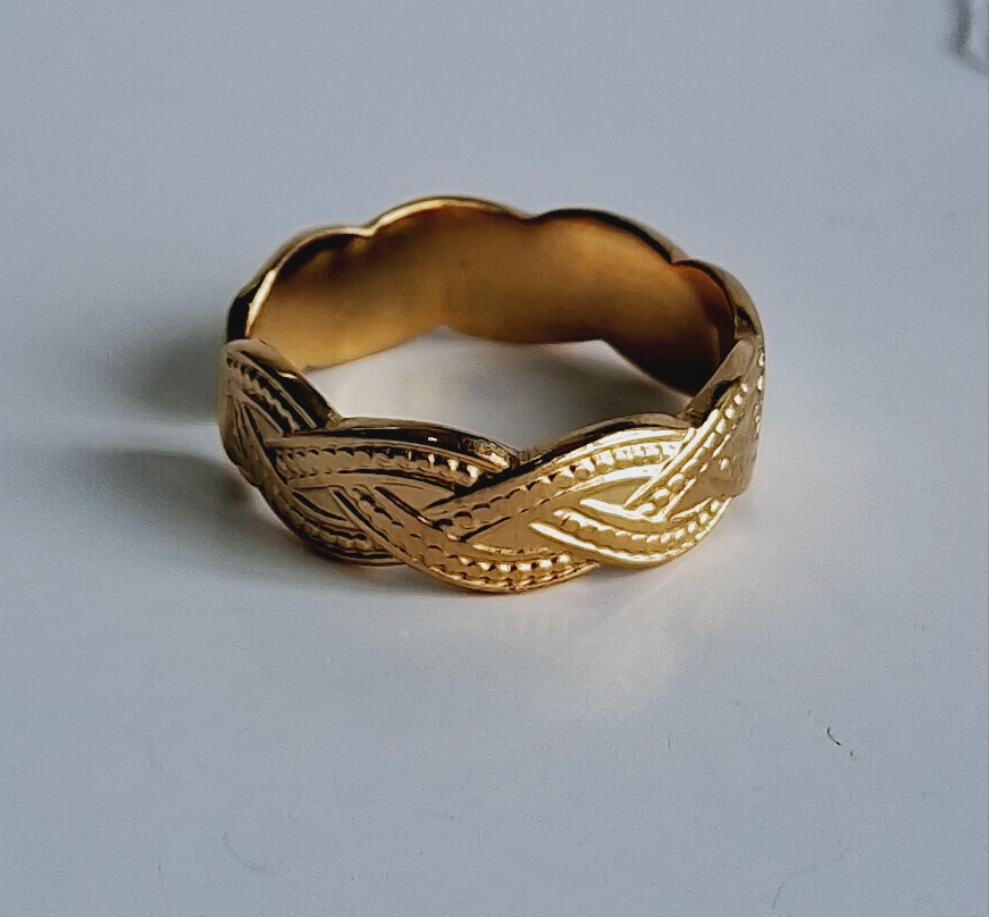 Ember Ring || 18K Gold-Plated-Step - Up