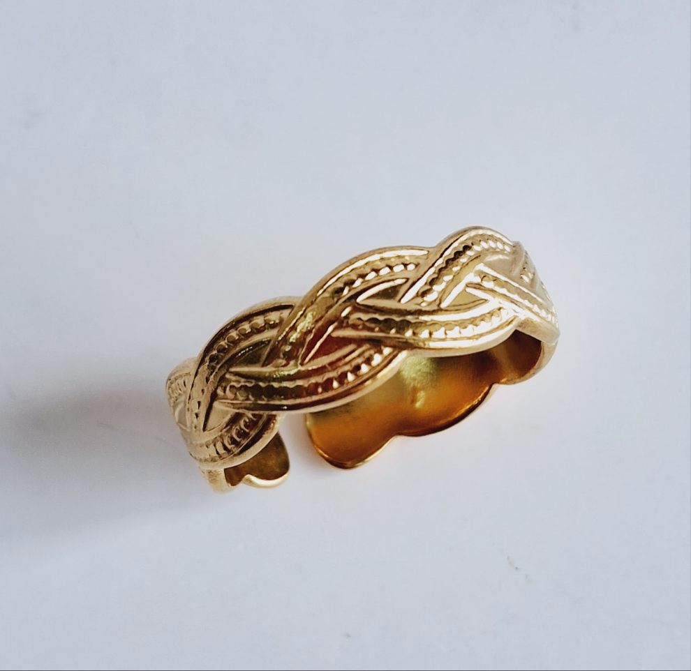 Ember Ring || 18K Gold-Plated-Step - Up
