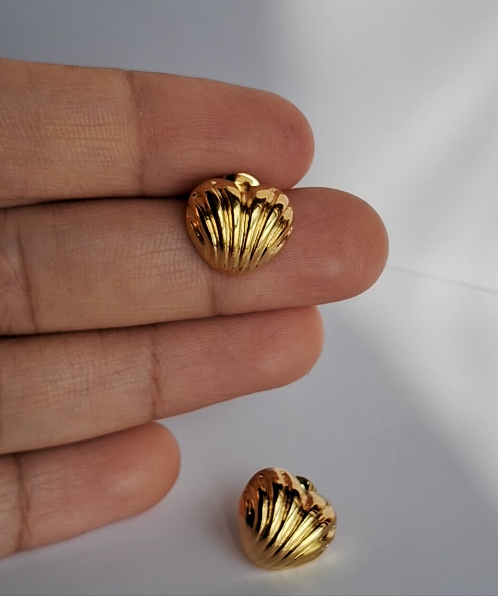 Little Heart Earrings  || 18K Gold-Plated-Step - Up