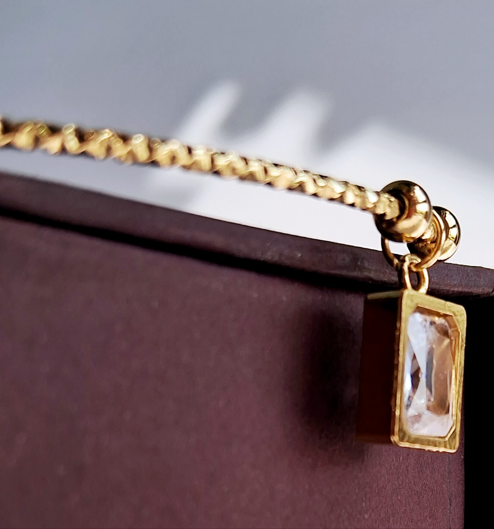 Glimmer Band Bracelet || 18K Gold-Plated-Step - Up