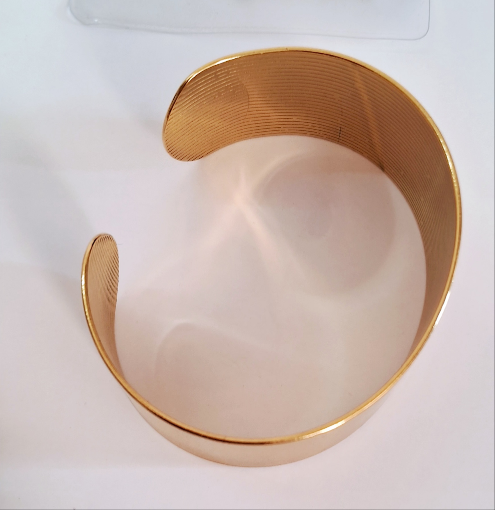 Bold Gold Cuff Bracelet || 18K Gold-Plated waterproof-Step - Up