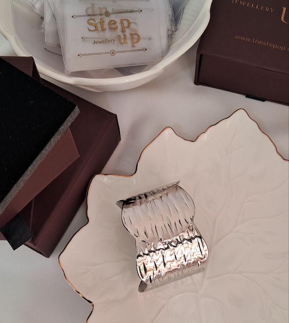 Lustre cuff Bracelet || Silver plated waterproof-Step - Up