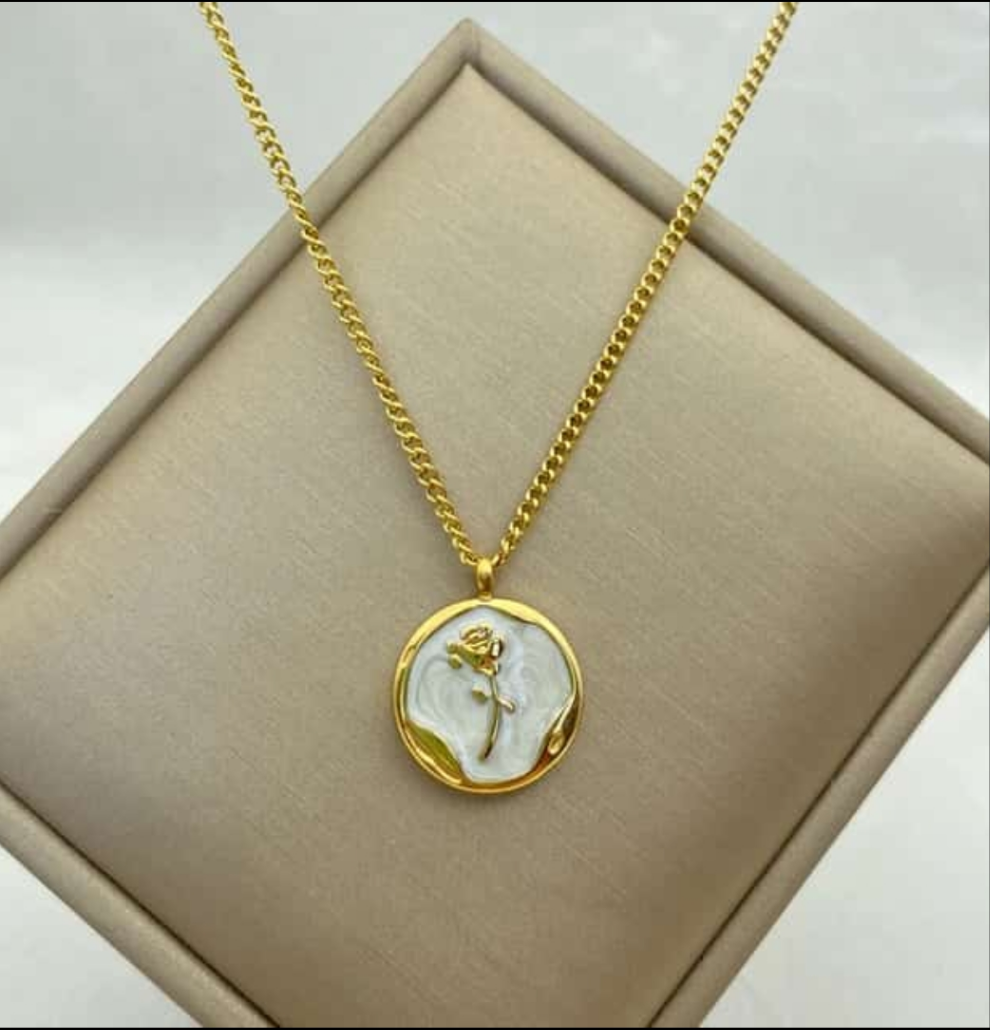 Rose  Necklace || 18K Gold-Plated-Step - Up
