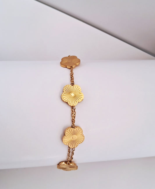 Dainty Clover Floral Bracelet | 18K Gold-Plated-Step - Up