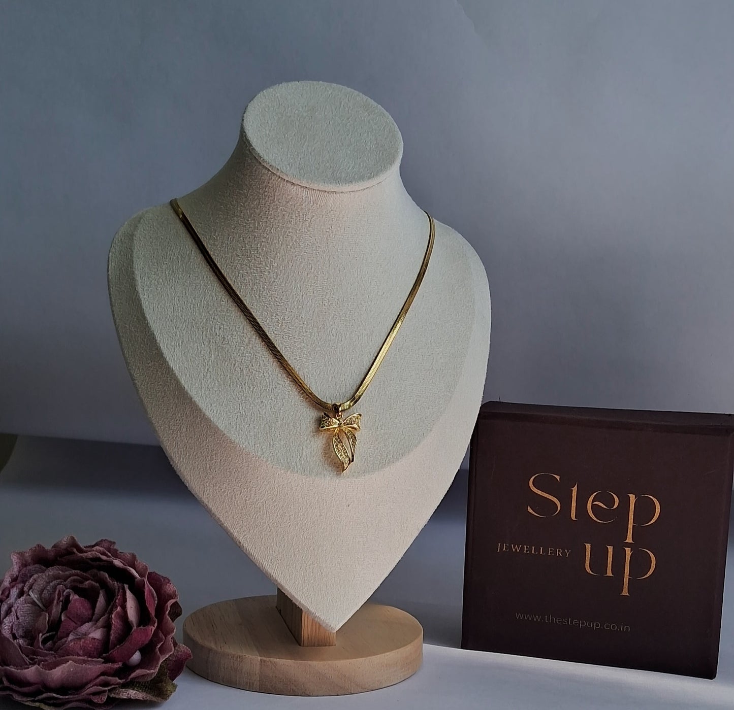 Bow Necklace || 18K Gold-Plated-Step - Up