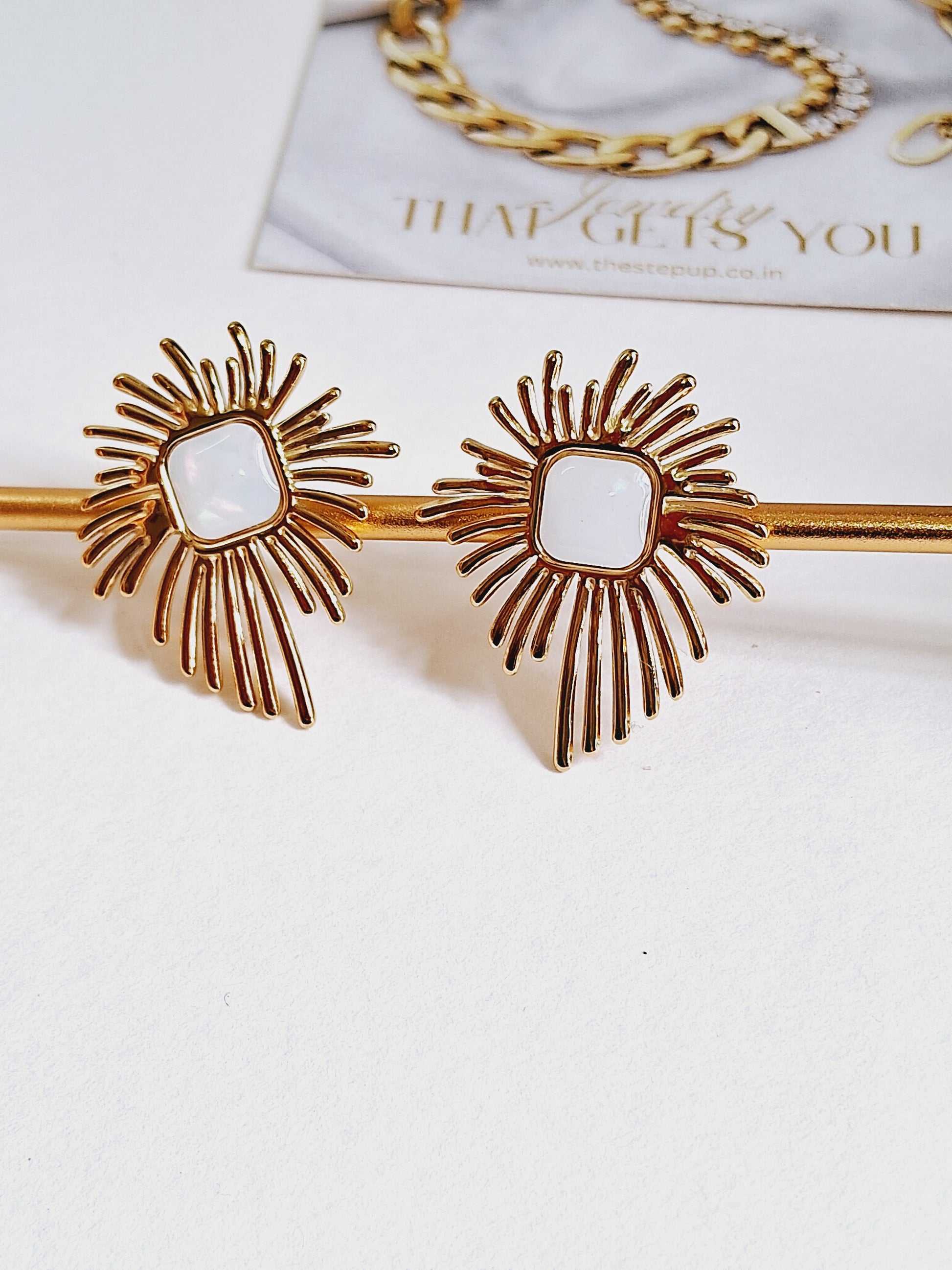 Rim earrings-Step - Up