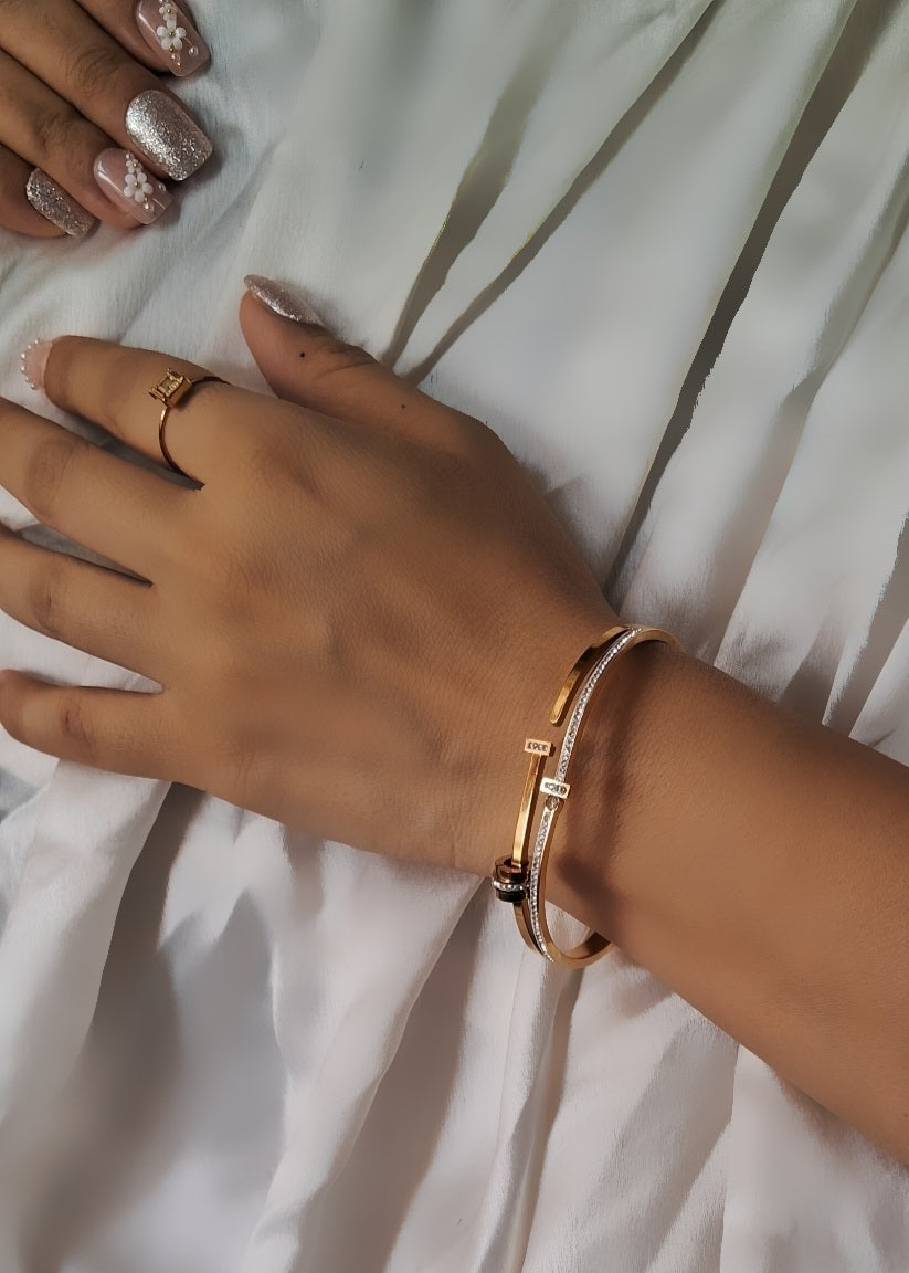 Eterna Cuff Bracelet || 18K Gold-Plated waterproof-Step - Up