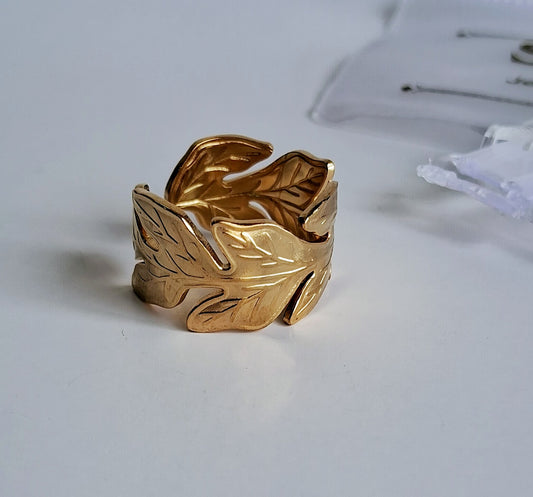Sapphire Ring || 18K Gold-Plated
