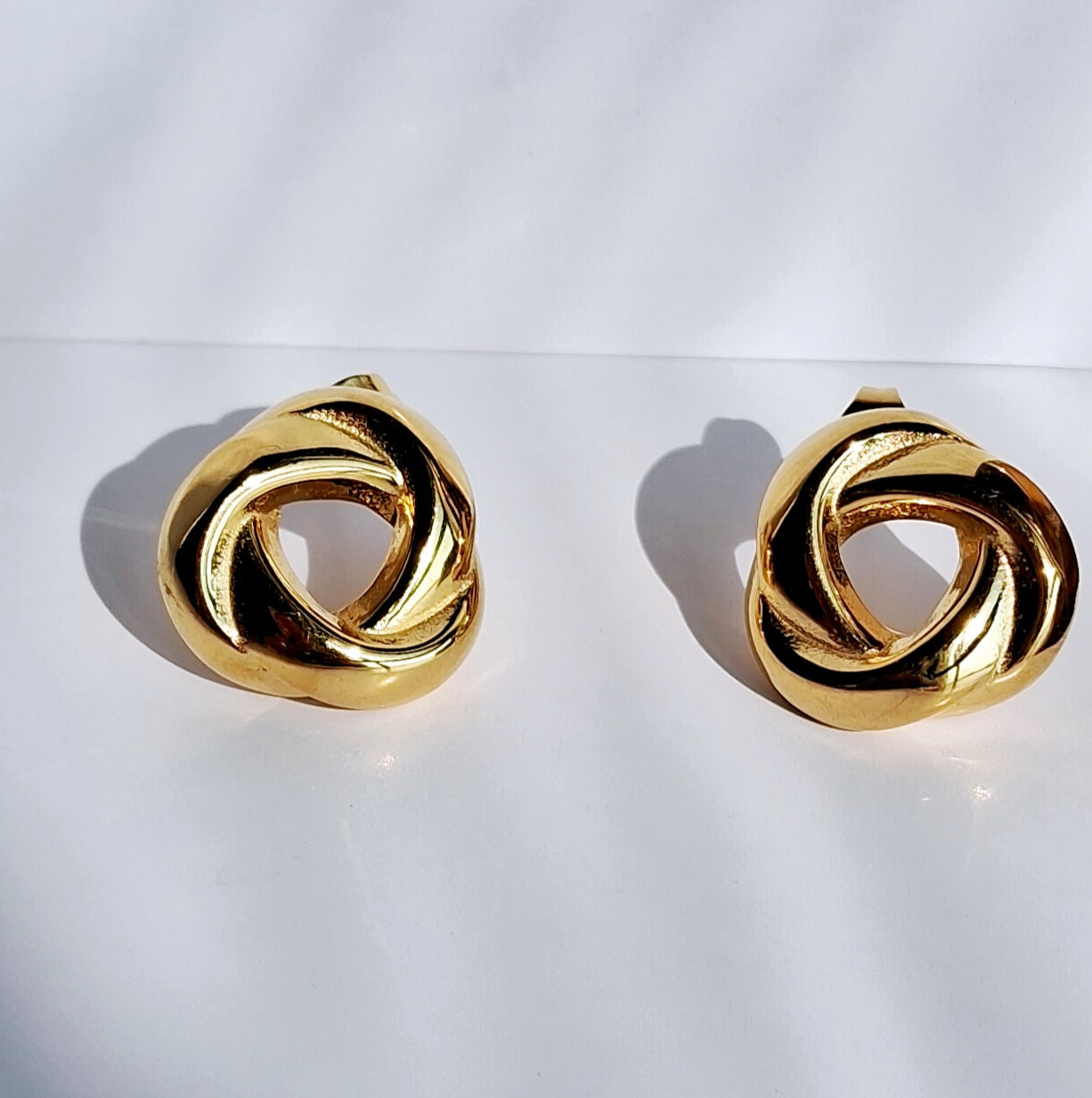 Amora Earrings || 18K Gold-Plated-Step - Up